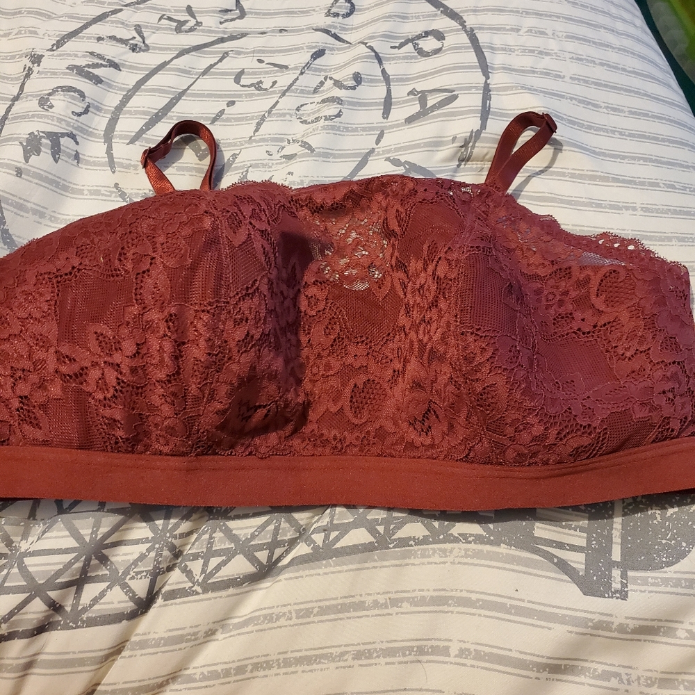 Torrid burgundy bralette sz 1 with lace new tags